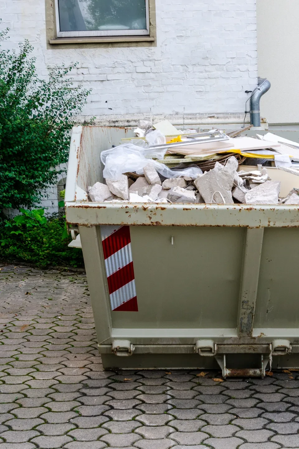 Entsorgung leicht gemacht – Containerdienst von Schneider Schneller Containerdienst für Wohnanlagen & Eigentümer